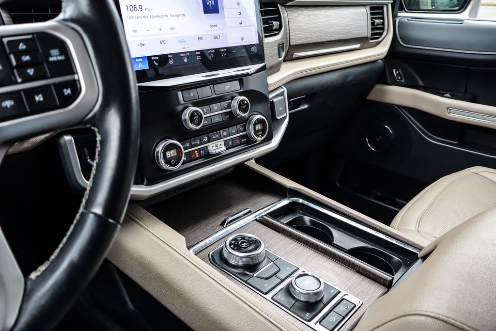 Used 2024 Ford Expedition Limited image 32