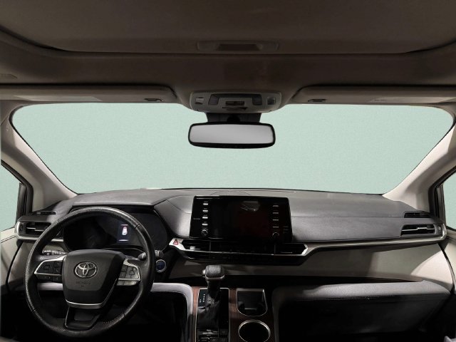Used 2022 Toyota Sienna XLE FWD image 9