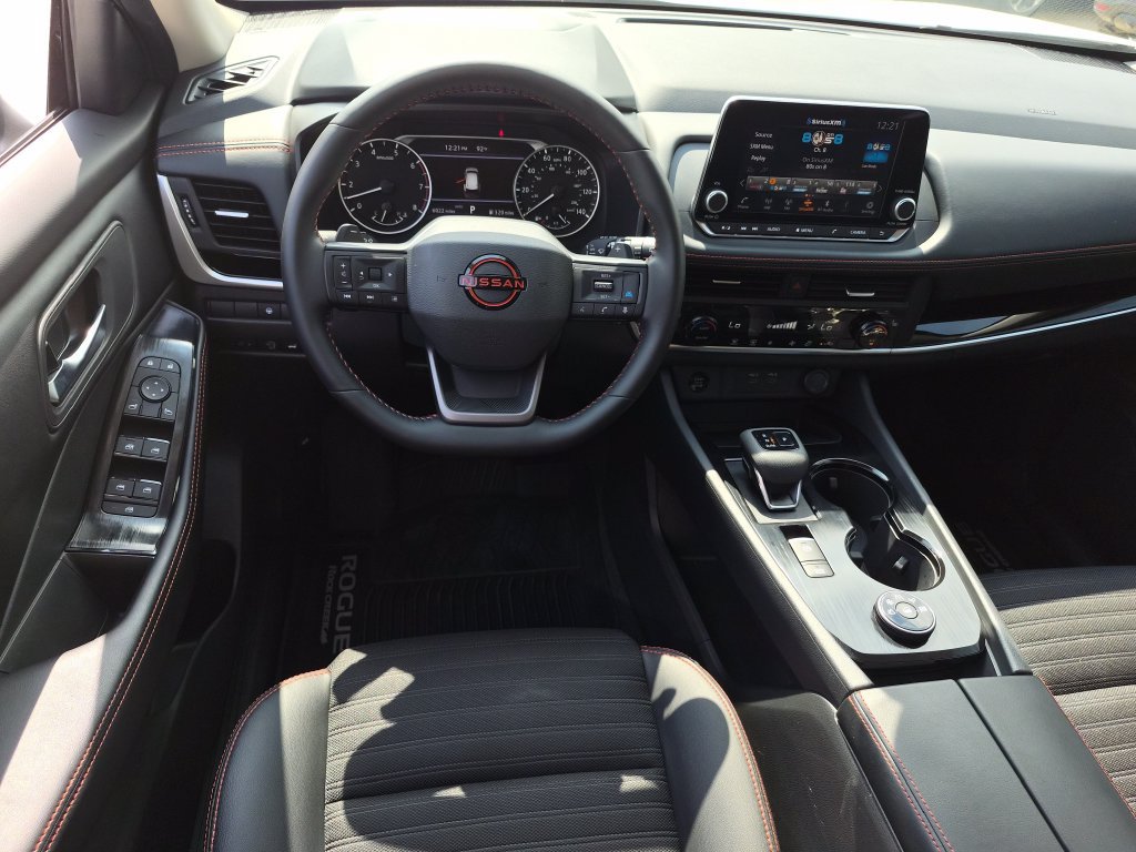 Certified 2026 Nissan Rogue SV AWD/4WD image 14