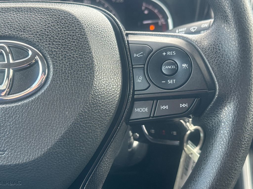 Used 2023 Toyota RAV4 LE image 20