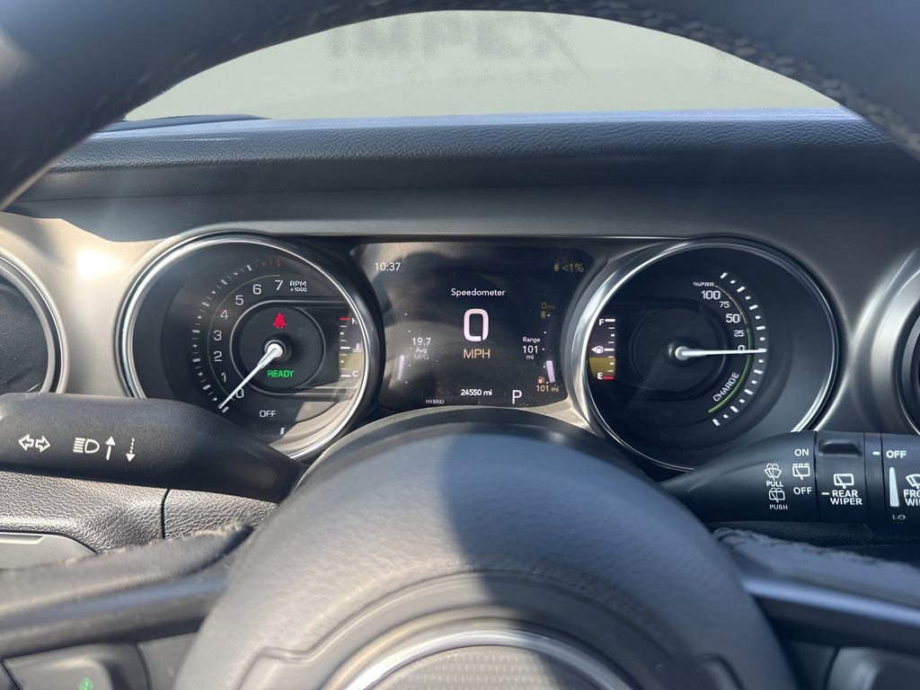 Used 2023 Jeep Wrangler Unlimited w/ Sun & Screen Package AWD/4WD image 24