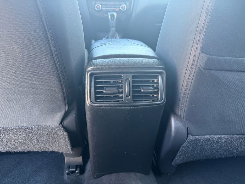 Used 2019 Nissan Rogue Sport SV image 25