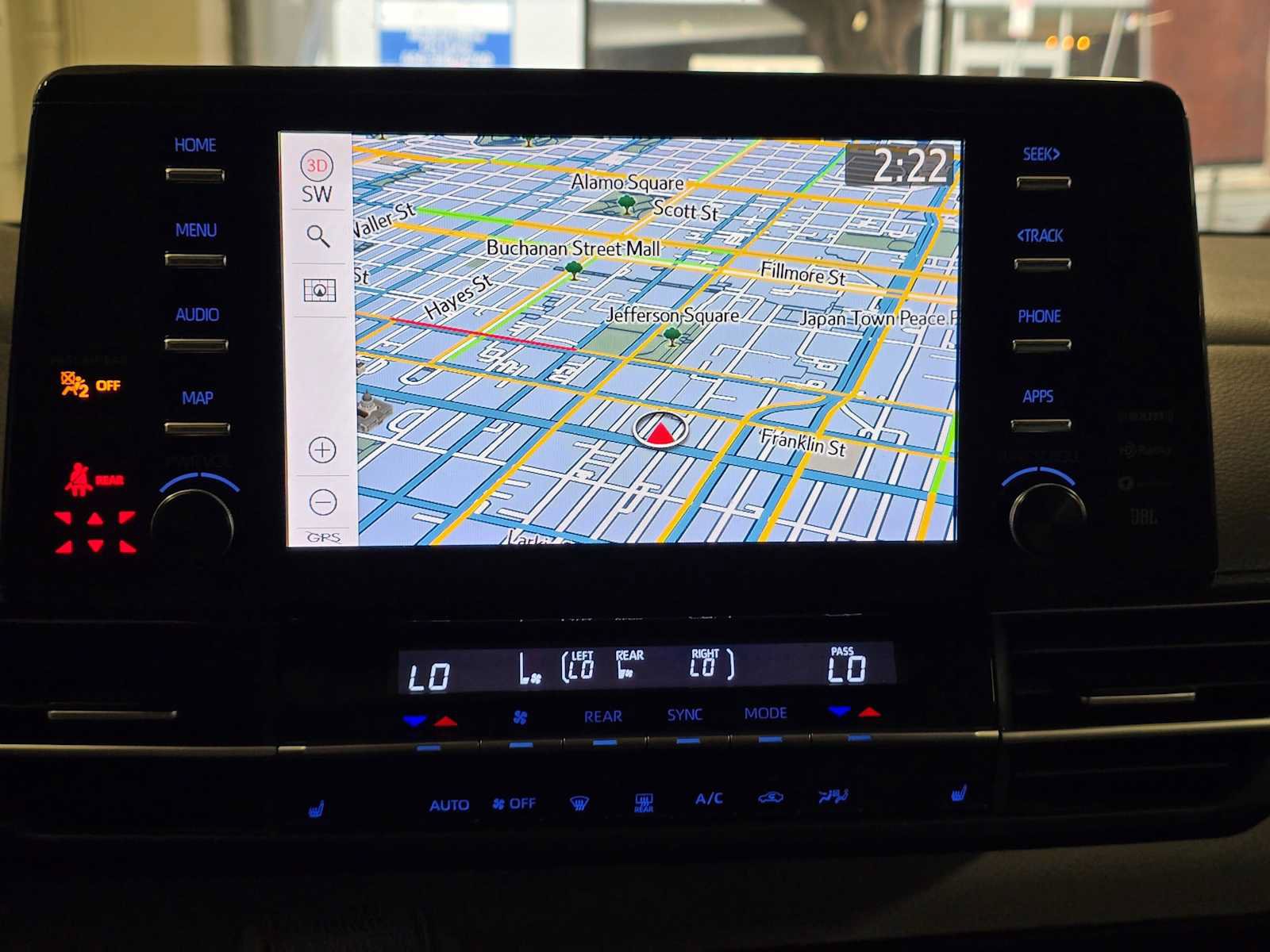 Used 2021 Toyota Sienna XLE w/ XLE Plus Package FWD image 28