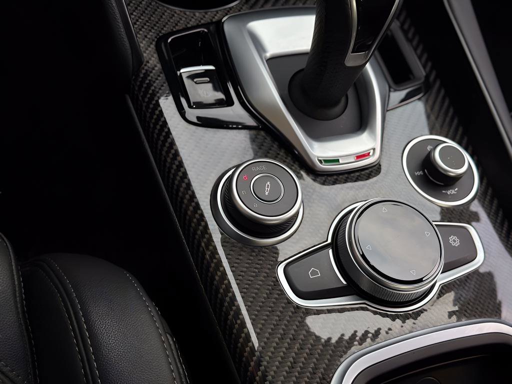 Used 2023 Alfa Romeo Giulia Quadrifoglio w/ Active Assist Plus Package image 17