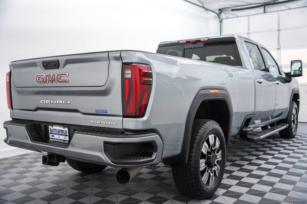 Used 2025 GMC Sierra 3500 Denali w/ Denali Reserve Package AWD/4WD image 5