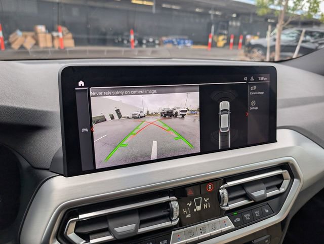 Used 2025 BMW X4 xDrive30i image 23