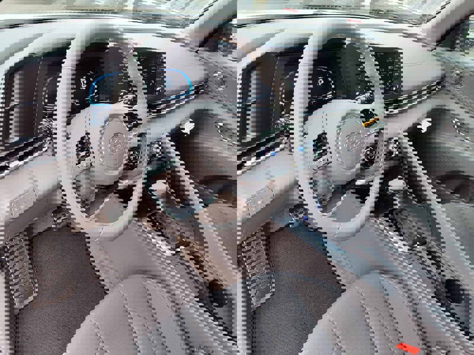 New 2026 Hyundai Elantra Sport image 13