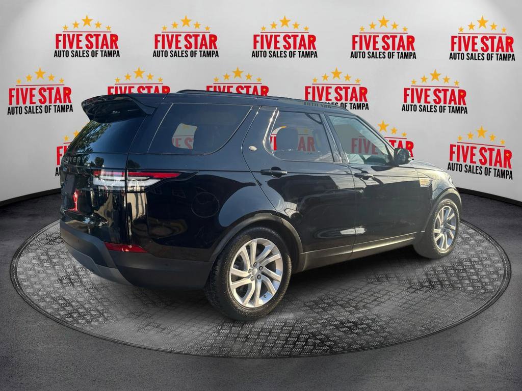 Used 2017 Land Rover Discovery SE AWD/4WD image 7