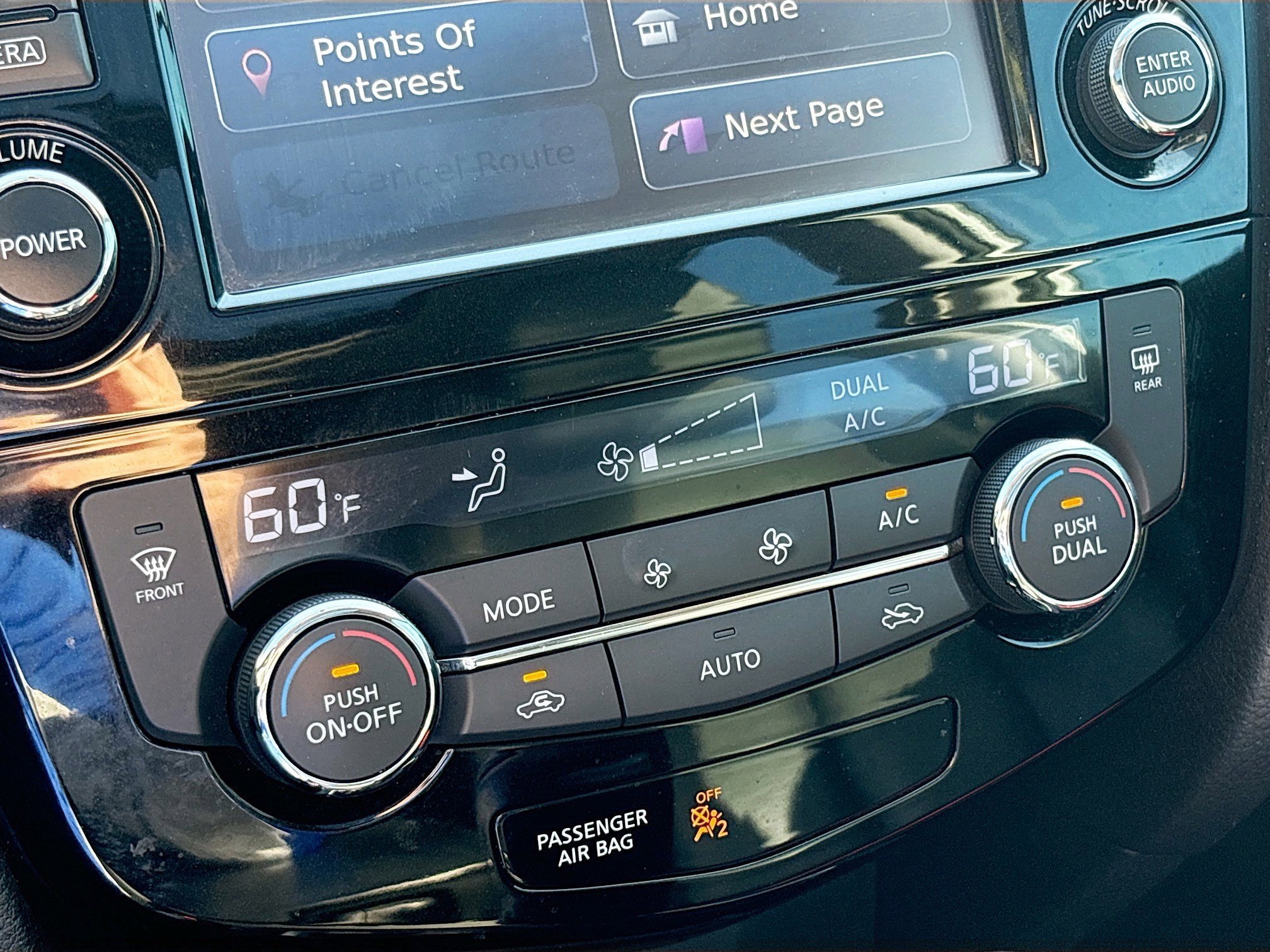 Used 2016 Nissan Rogue SL w/ SL Premium Package image 33