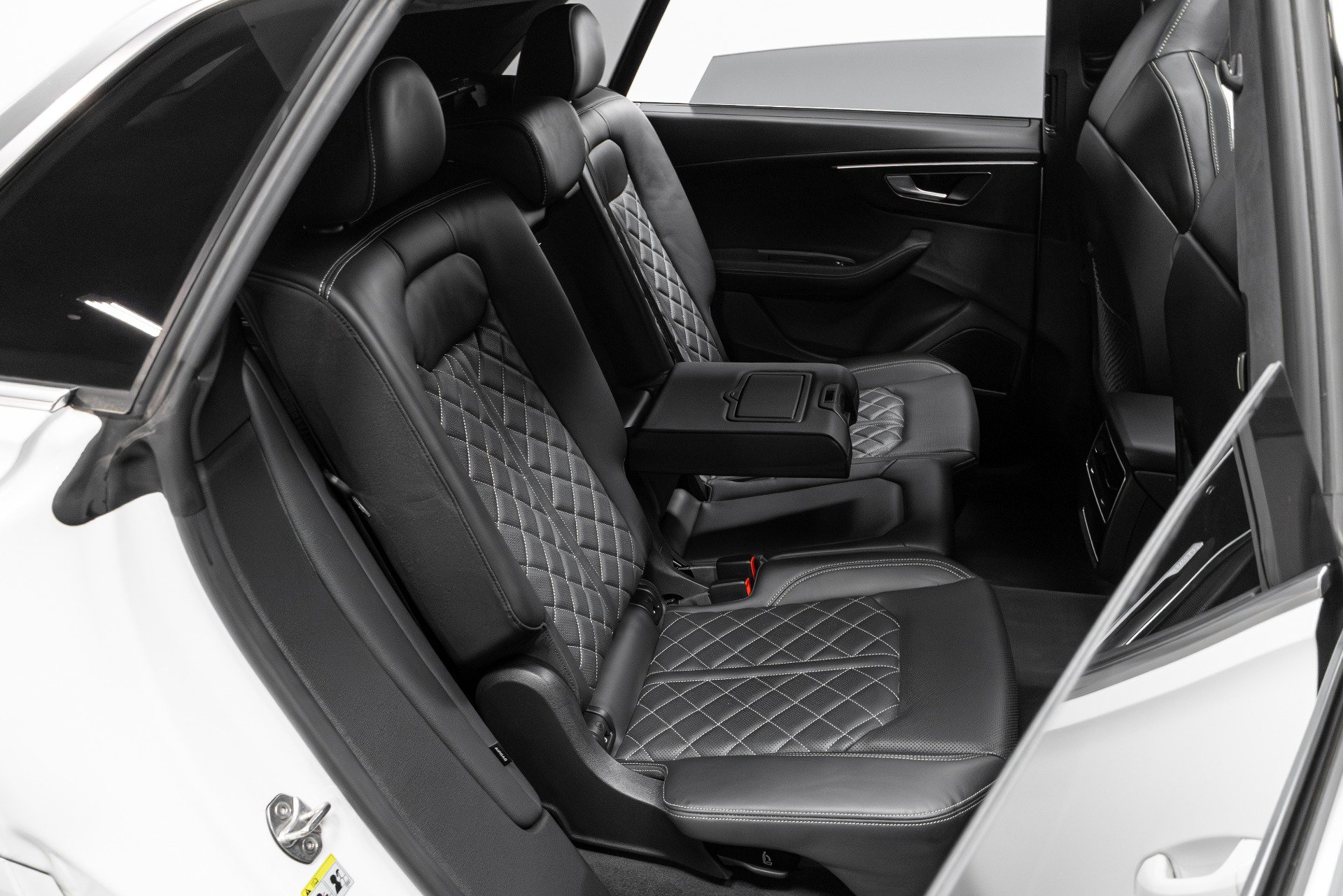 Used 2023 Audi SQ8 Prestige image 23