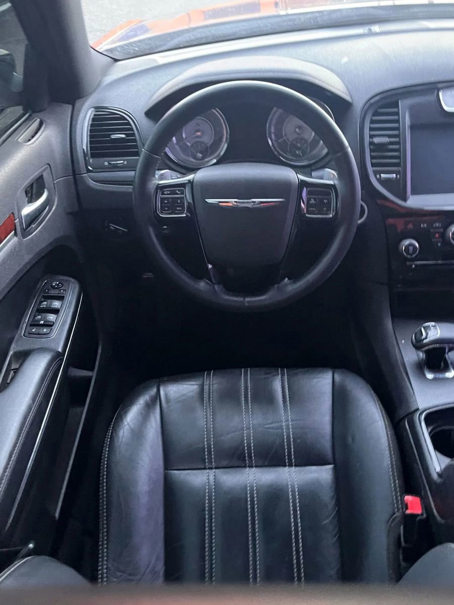 Used 2013 Chrysler 300 S image 28