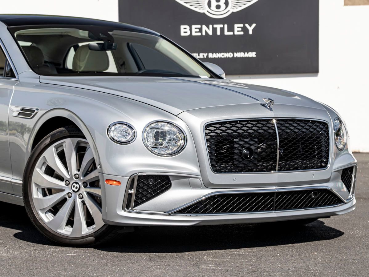 Used 2026 Bentley Flying Spur Plug-In Hybrid AWD/4WD image 10
