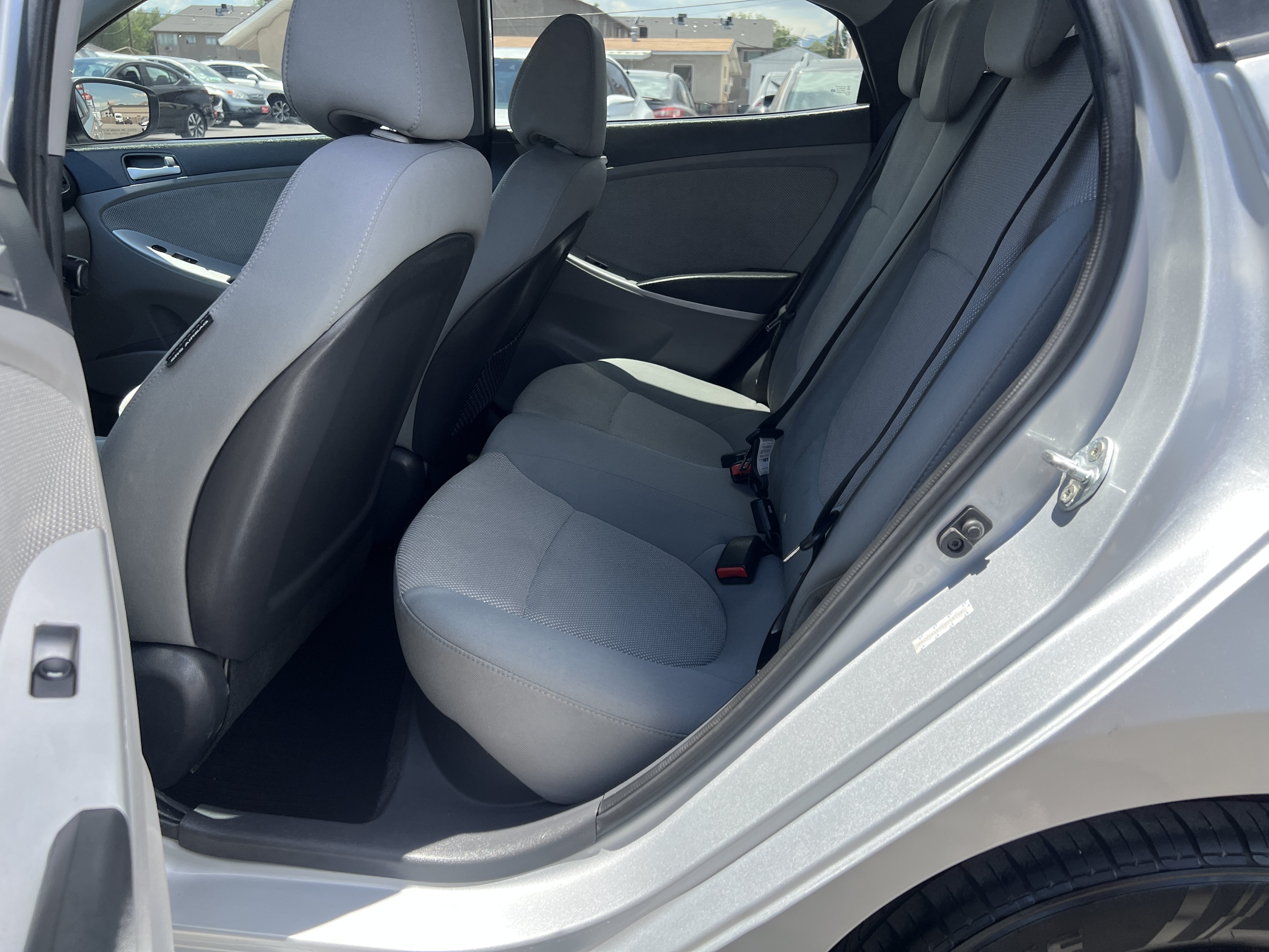 Used 2014 Hyundai Accent GLS FWD image 12