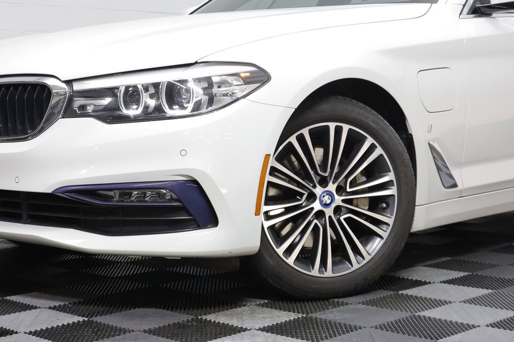 Used 2018 BMW 530e xDrive image 3