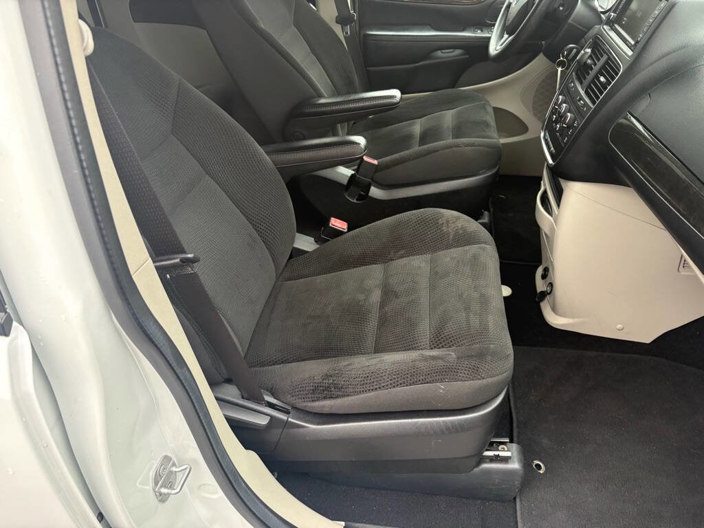 Used 2019 Dodge Grand Caravan SE image 13