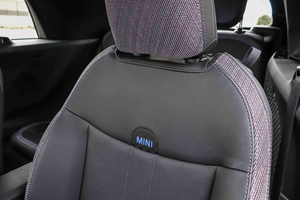 Used 2026 MINI Cooper S FWD image 33