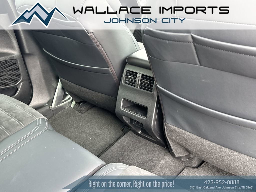 Used 2023 Mitsubishi Outlander SE image 43