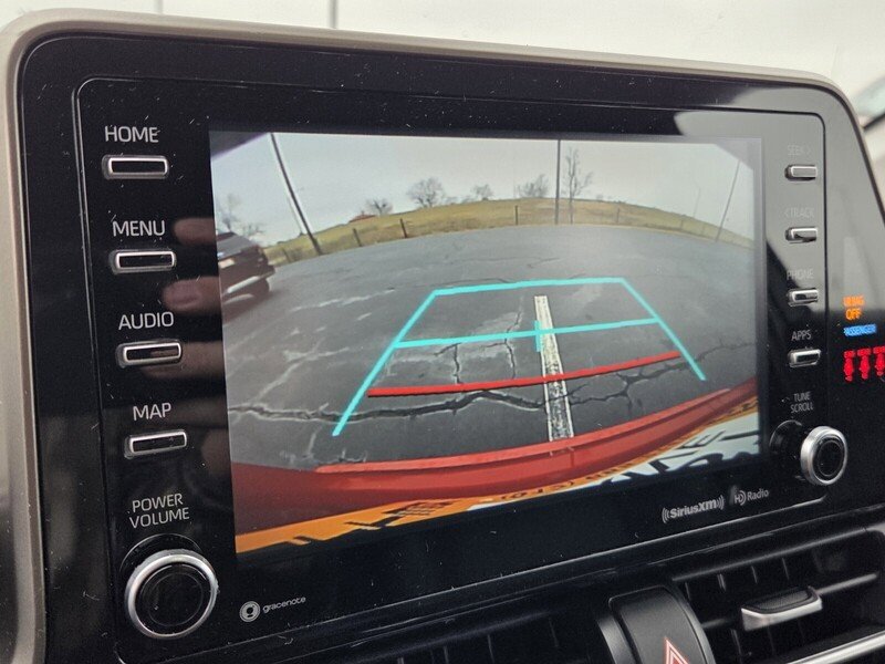 Used 2022 Toyota C-HR Limited FWD image 22