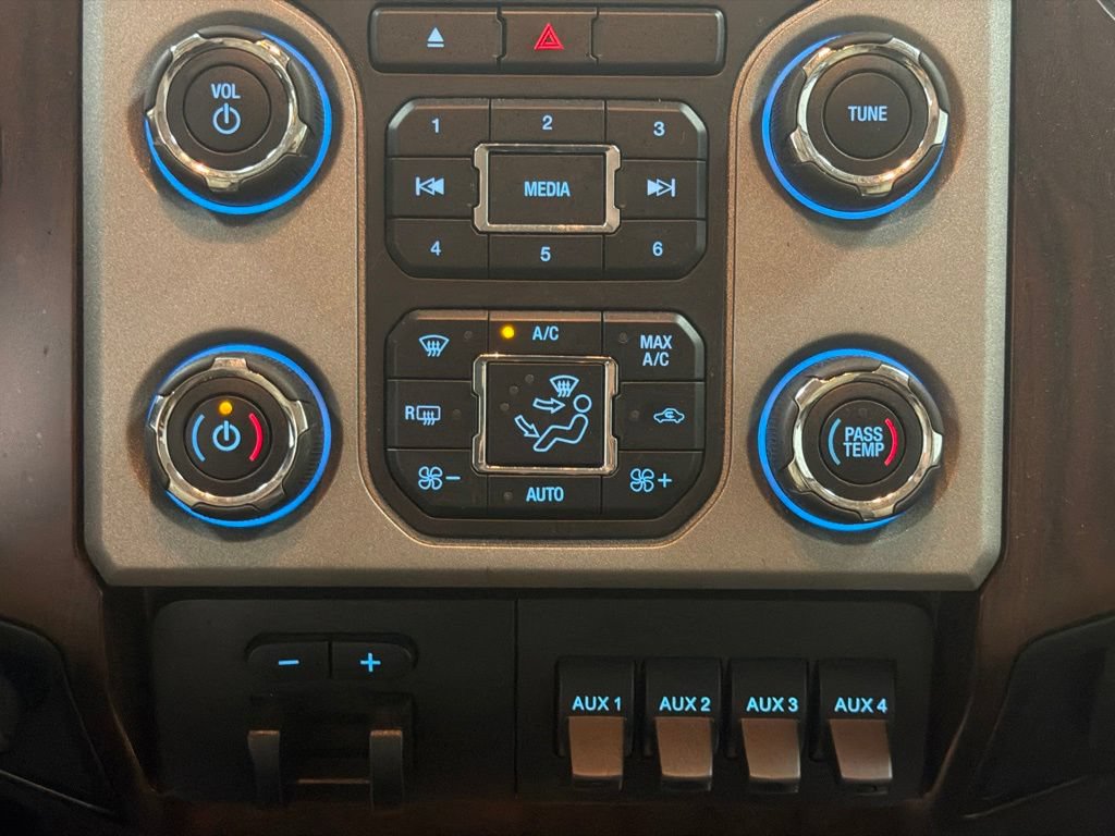 Used 2016 Ford F450 Lariat w/ Lariat Ultimate Package AWD/4WD image 15