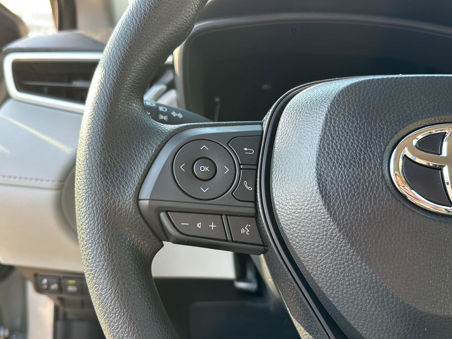 New 2026 Toyota Corolla Cross L image 19