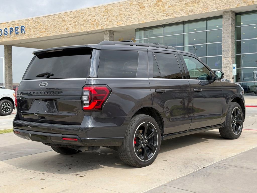 Used 2022 Ford Expedition Limited AWD/4WD image 19
