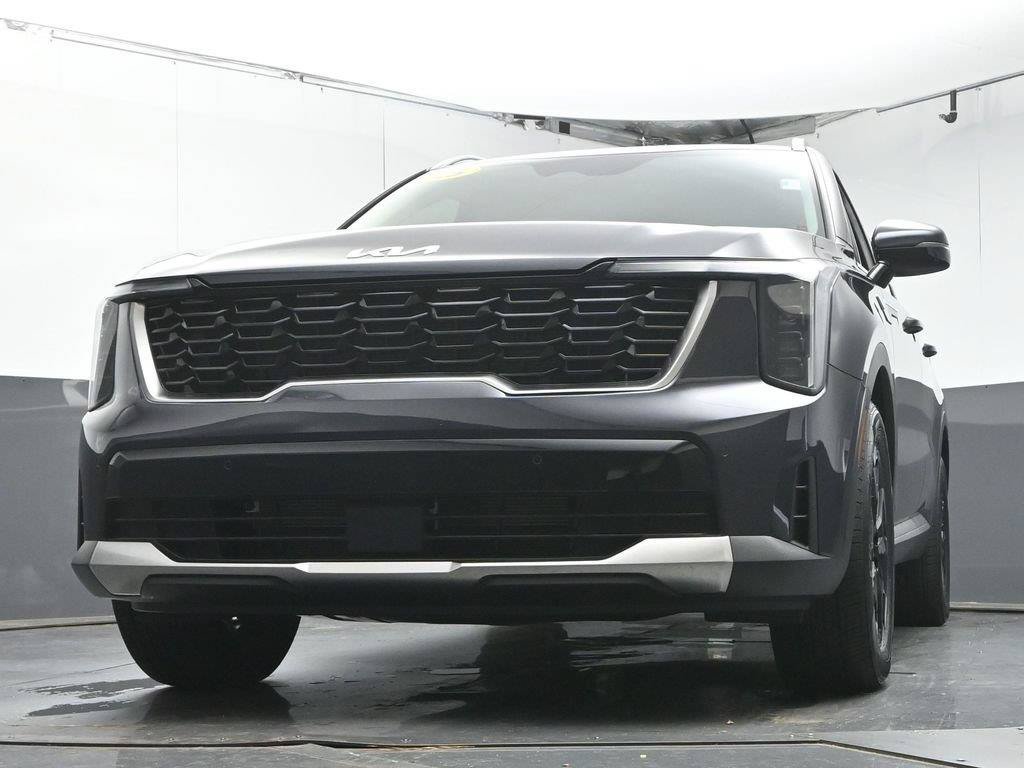 Used 2025 Kia Sorento S FWD image 32
