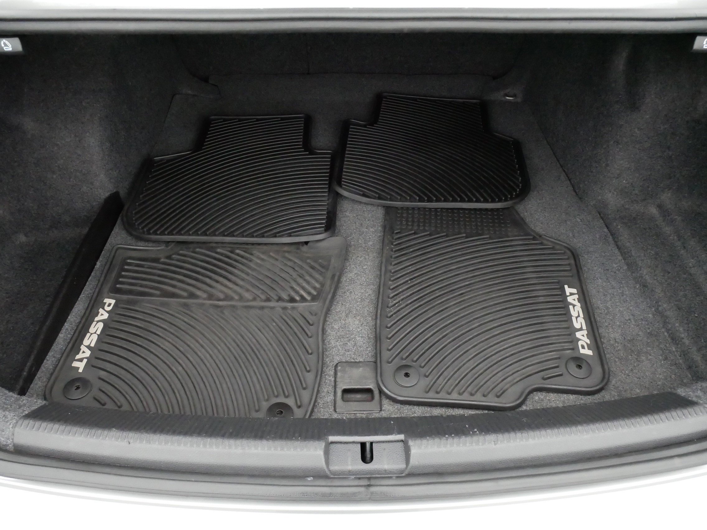 Used 2014 Volkswagen Passat 1.8T Sport image 18