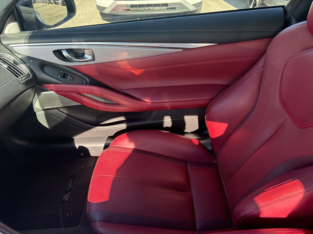 Used 2017 INFINITI Q60 Red Sport 400 image 13