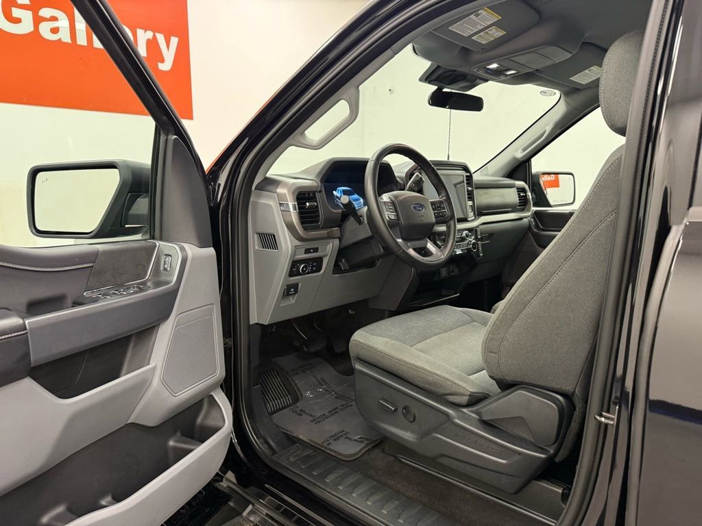 Used 2025 Ford F150 XLT w/ Equipment Group 301A Standard image 9