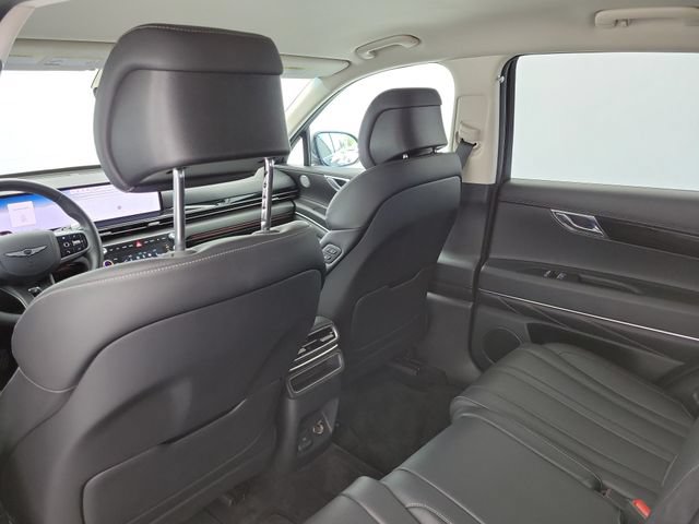 Used 2025 Genesis GV80 2.5T Standard AWD/4WD image 14