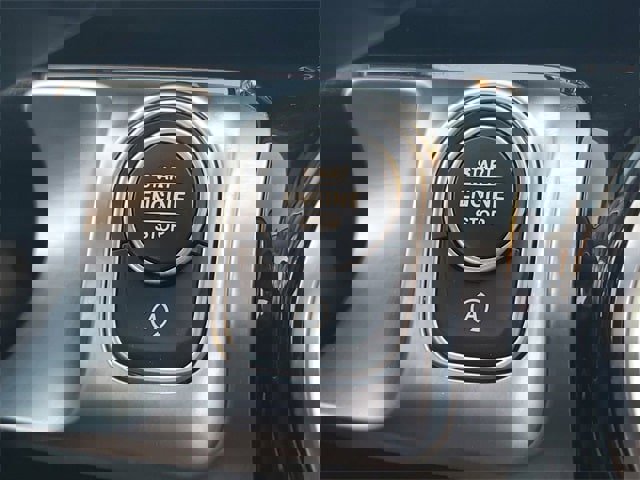 Used 2021 Mercedes-Benz GLB 250 4MATIC image 30