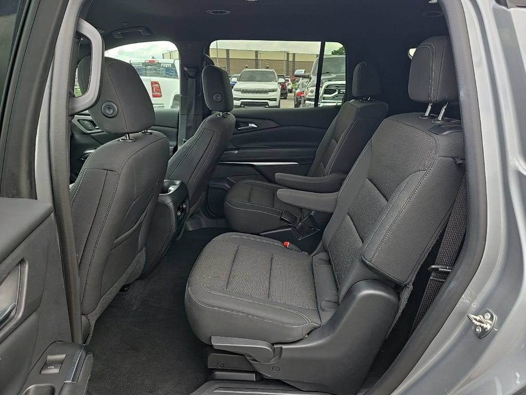Used 2024 Chevrolet Traverse LT FWD image 15