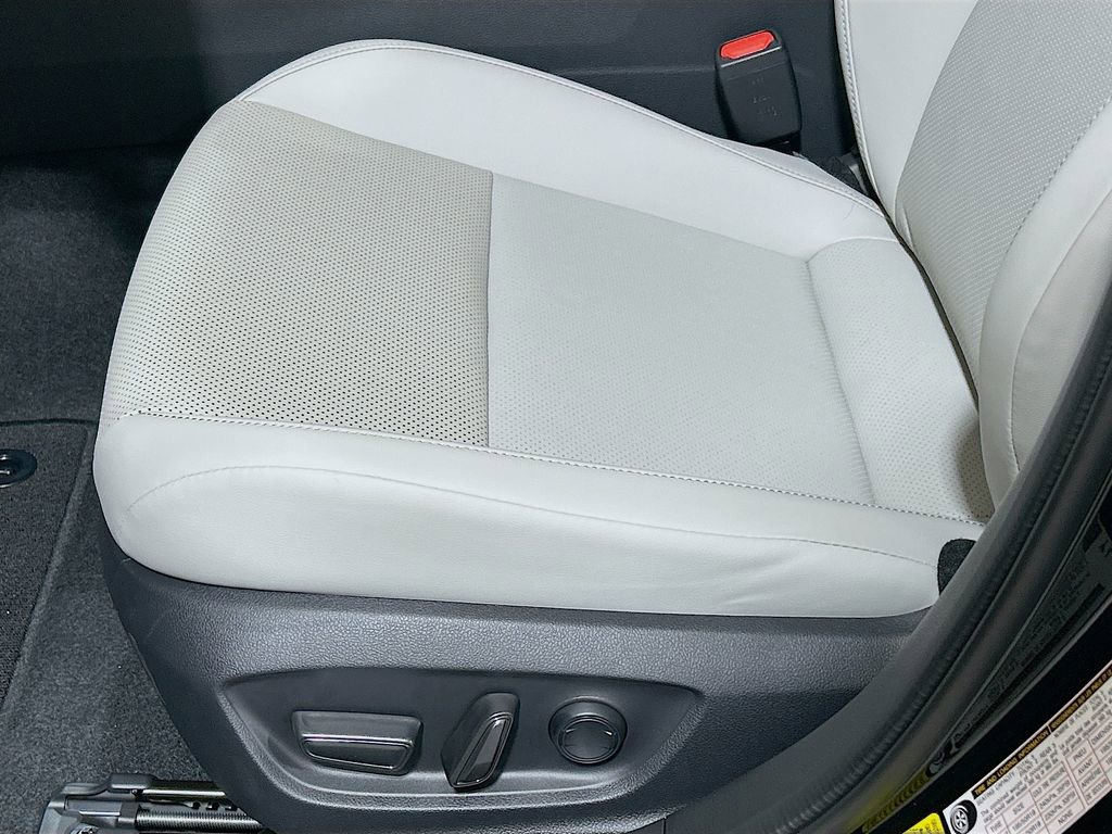 New 2026 Toyota Prius XLE FWD image 16