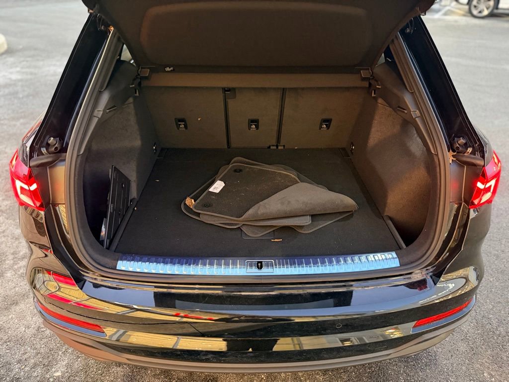 Used 2025 Audi Q3 2.0T Premium Plus w/ Premium Plus Package image 17