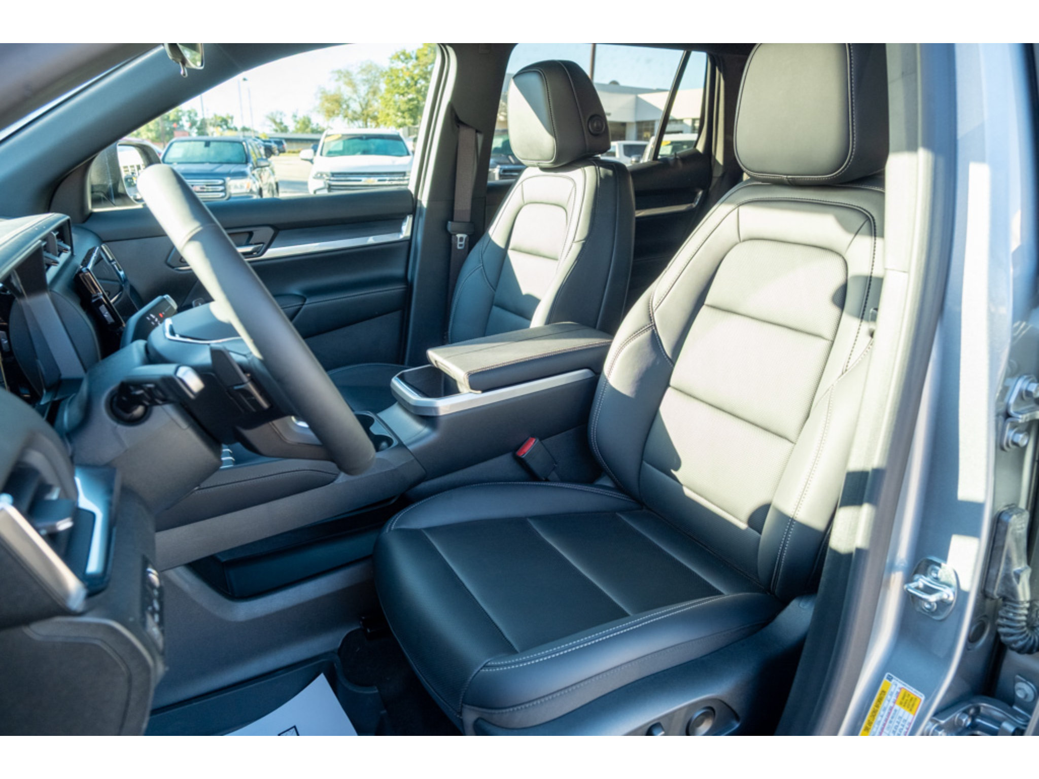 New 2027 GMC Terrain Elevation w/ Elevation Premium Package FWD image 12