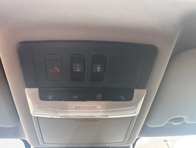 Used 2024 Nissan Rogue SV w/ SV Premium Package image 19