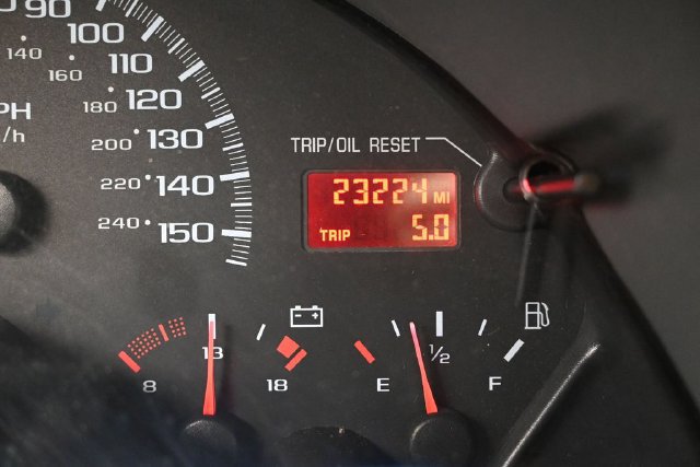 Used 1999 Chevrolet Camaro Z28 RWD image 12