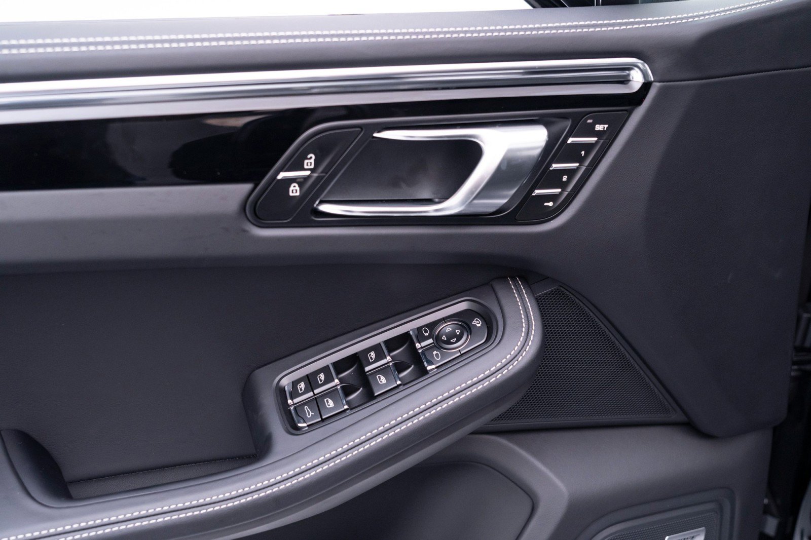 New 2025 Porsche Macan S image 22