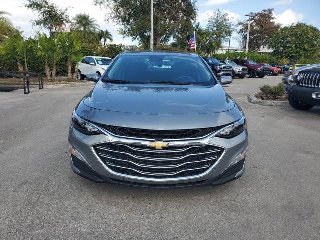 Used 2023 Chevrolet Malibu LT image 2