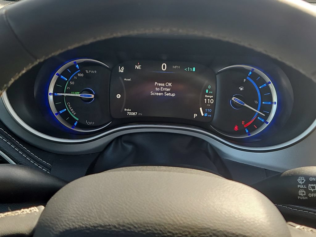Used 2024 Chrysler Pacifica Limited FWD image 27