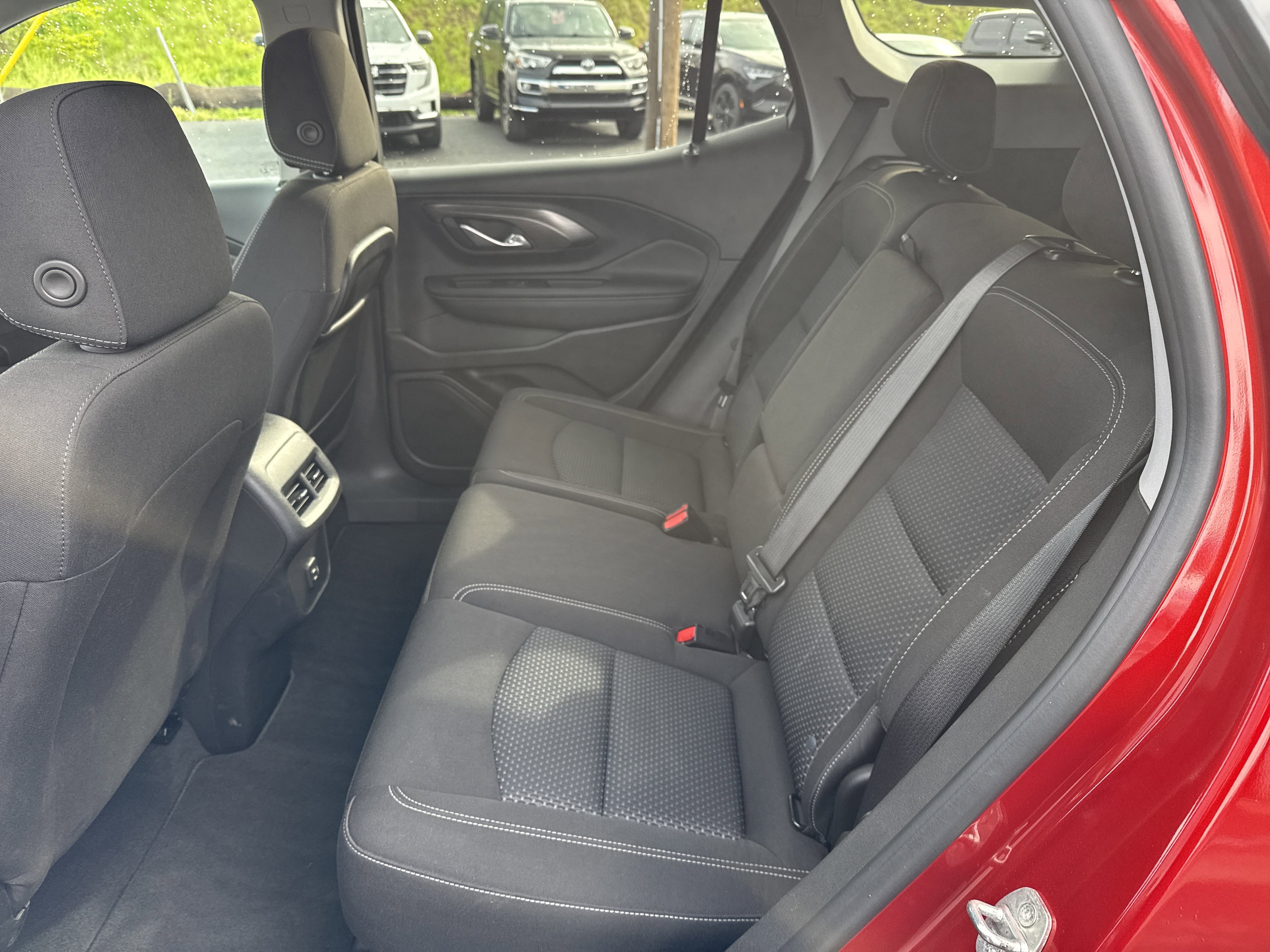 Used 2023 GMC Terrain SLE w/ Driver Convenience Package AWD/4WD image 16