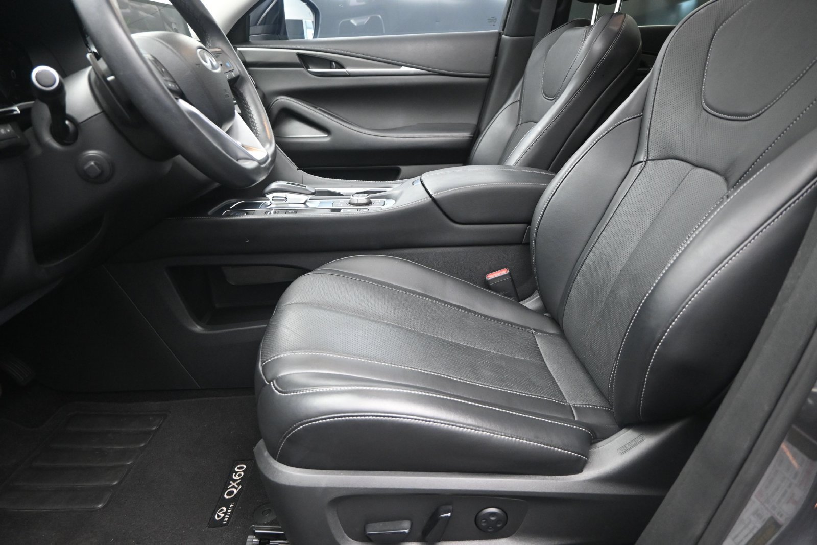 Certified 2022 INFINITI QX60 Luxe w/ Cargo Package FWD image 13