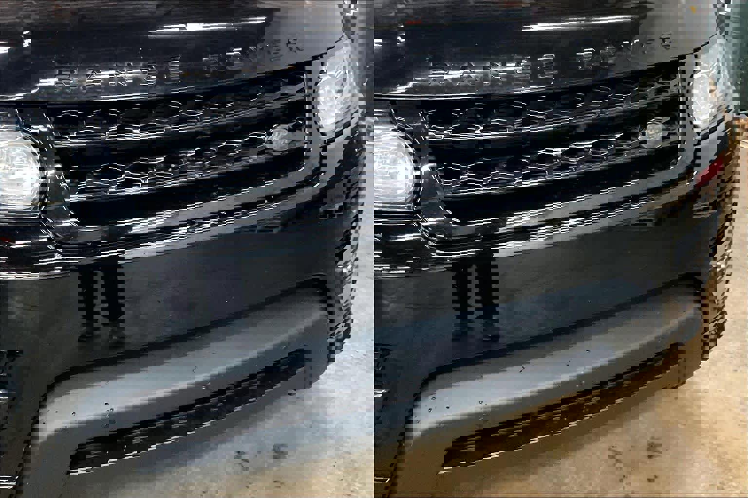 Used 2017 Land Rover Range Rover Sport HSE Dynamic image 32