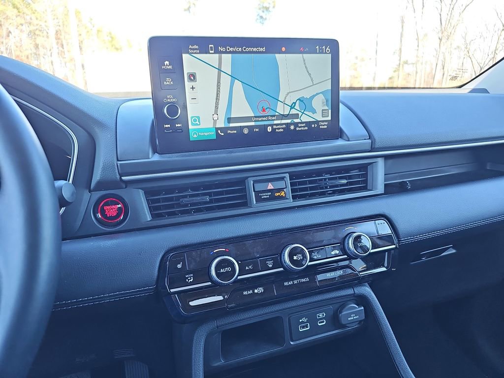 Used 2025 Honda Pilot Touring image 21