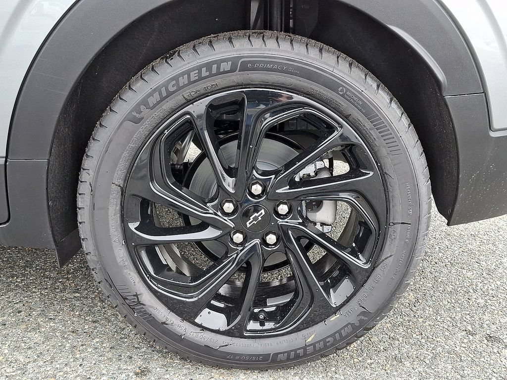 New 2027 Chevrolet Bolt RS w/ Technology Package FWD image 5