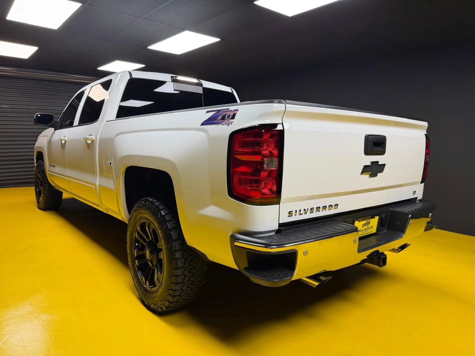 Used 2015 Chevrolet Silverado 1500 LT w/ All Star Edition AWD/4WD image 5