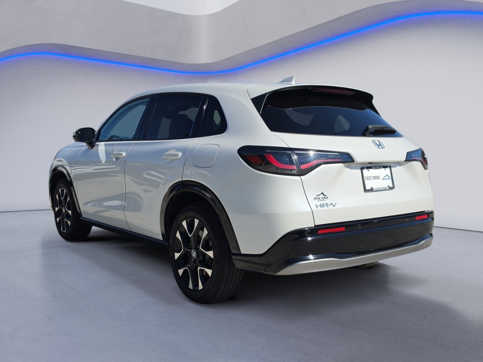 Used 2026 Honda HR-V EX-L image 3