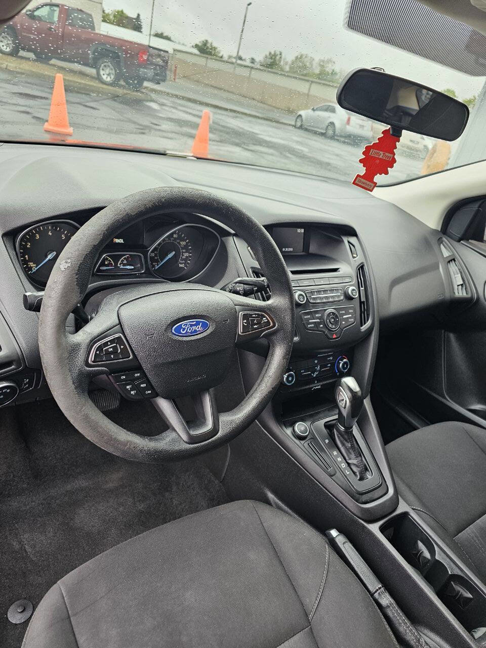Used 2015 Ford Focus SE image 12