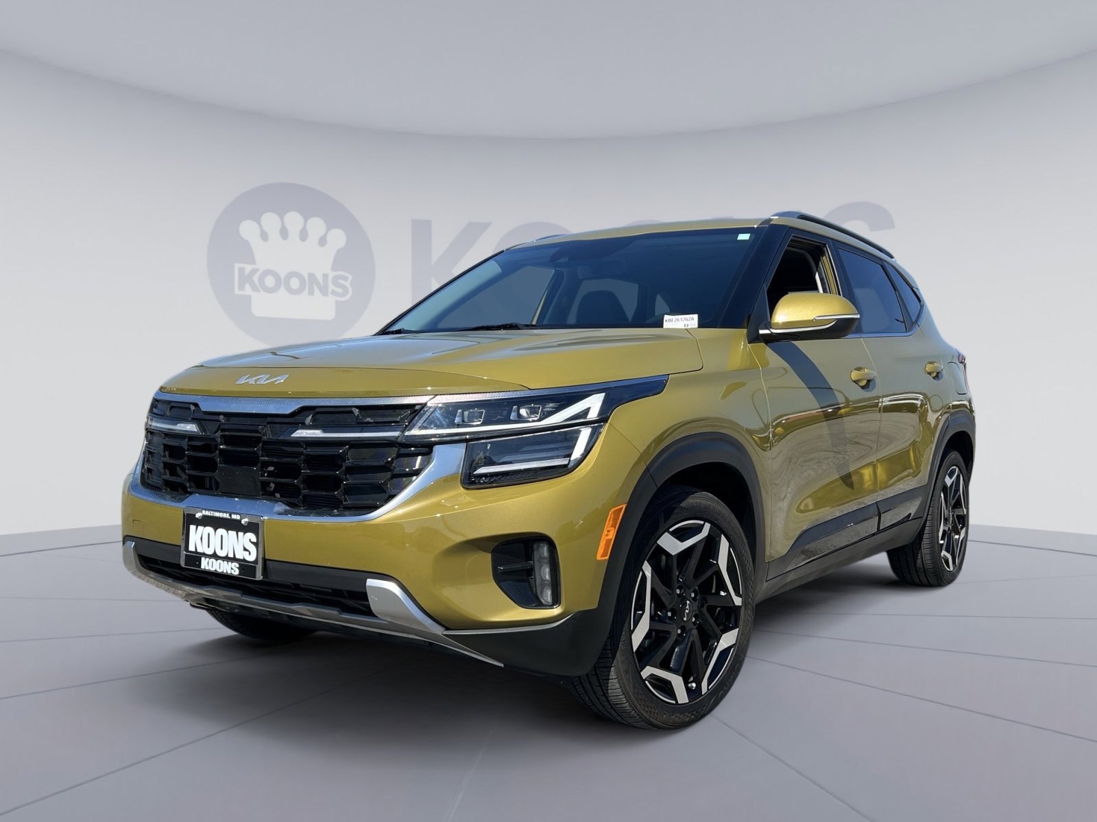 Used 2024 Kia Seltos SX w/ SX Sunroof Package image 1