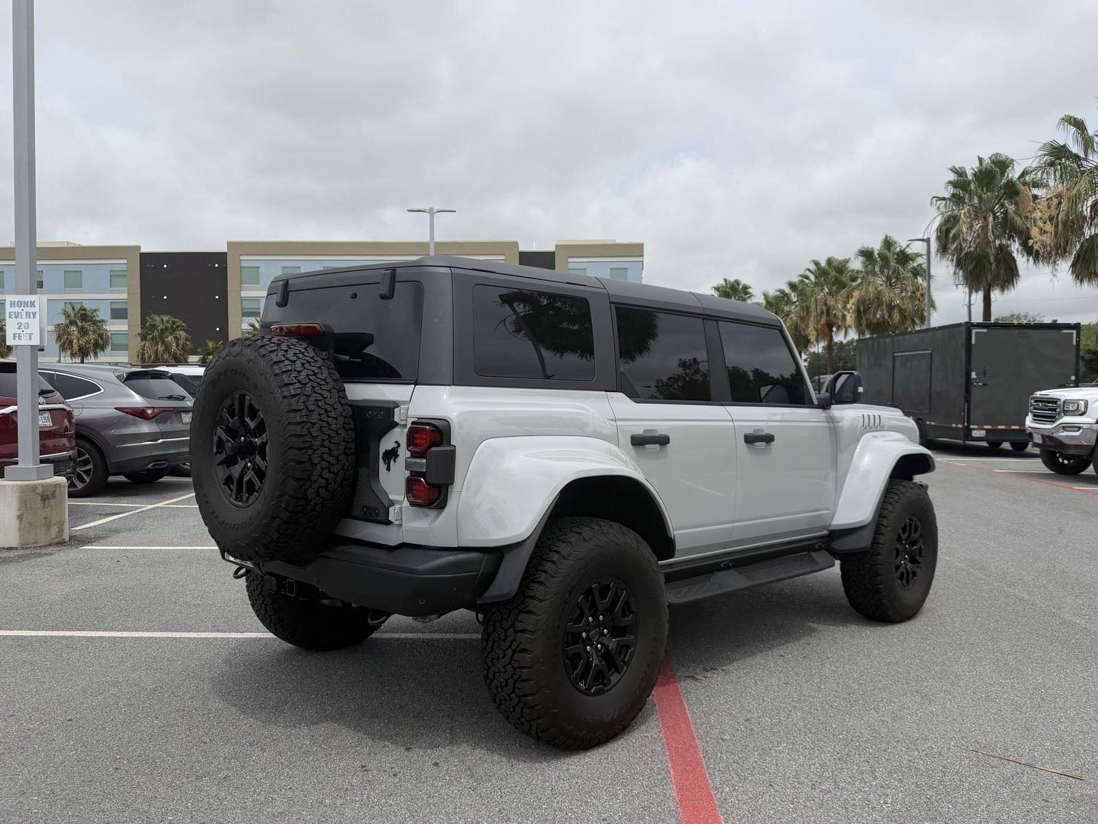 Used 2026 Ford Bronco Raptor AWD/4WD image 17